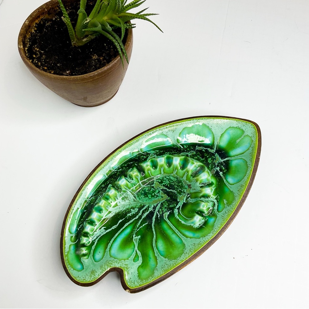 VINTAGE Hawaiian Ceramic Leaf Dish – MCM Green Glaze Tiki Ashtray Decor Hawaii
